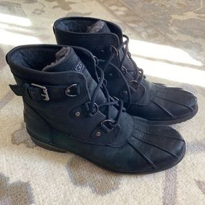 Ugg Cecile Boot, size 9.5